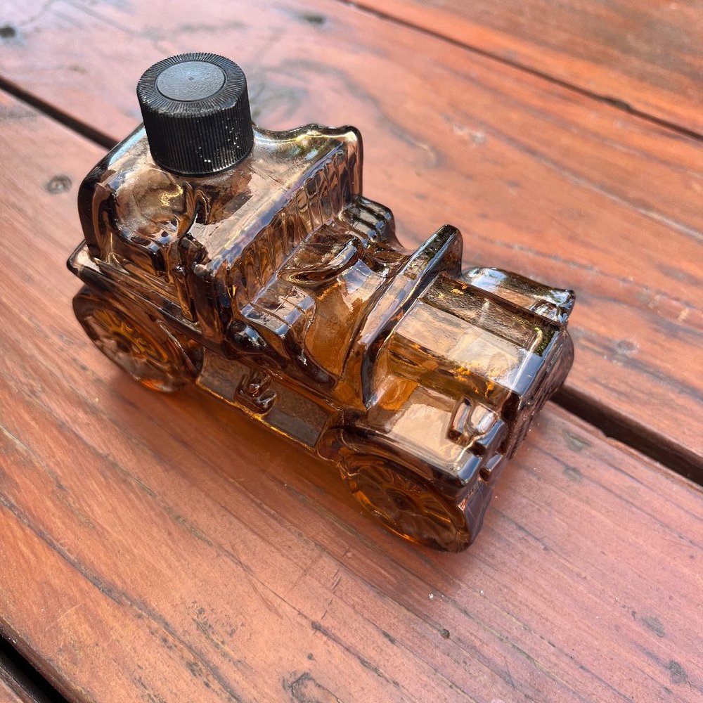 Avon Vintage Card Bottle Oland After Shave